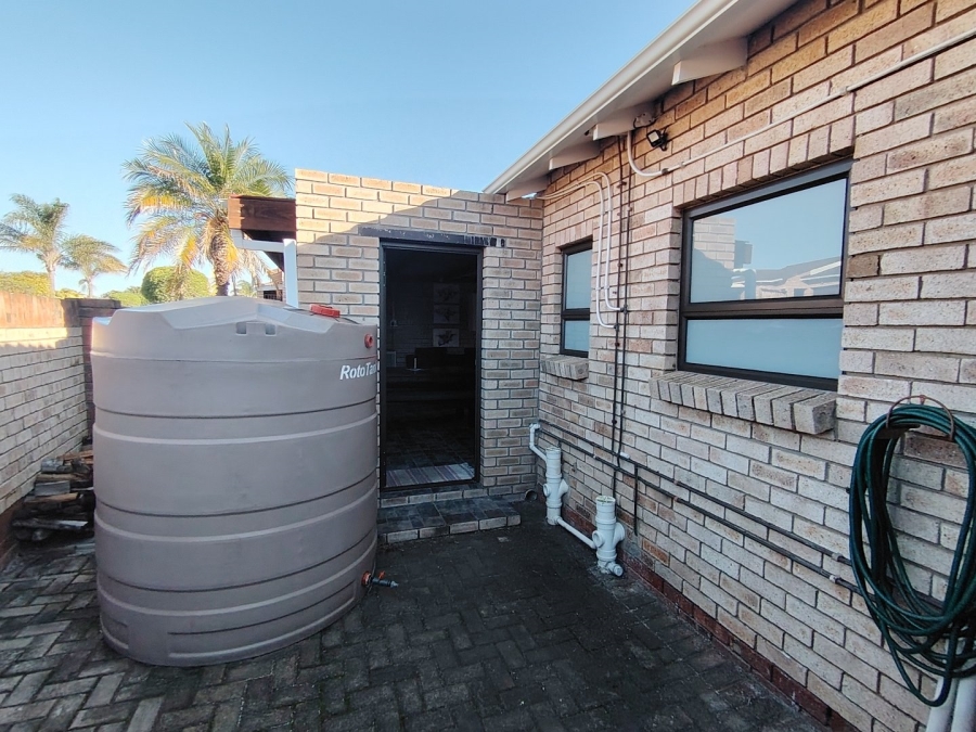 2 Bedroom Property for Sale in Walmer Downs Eastern Cape